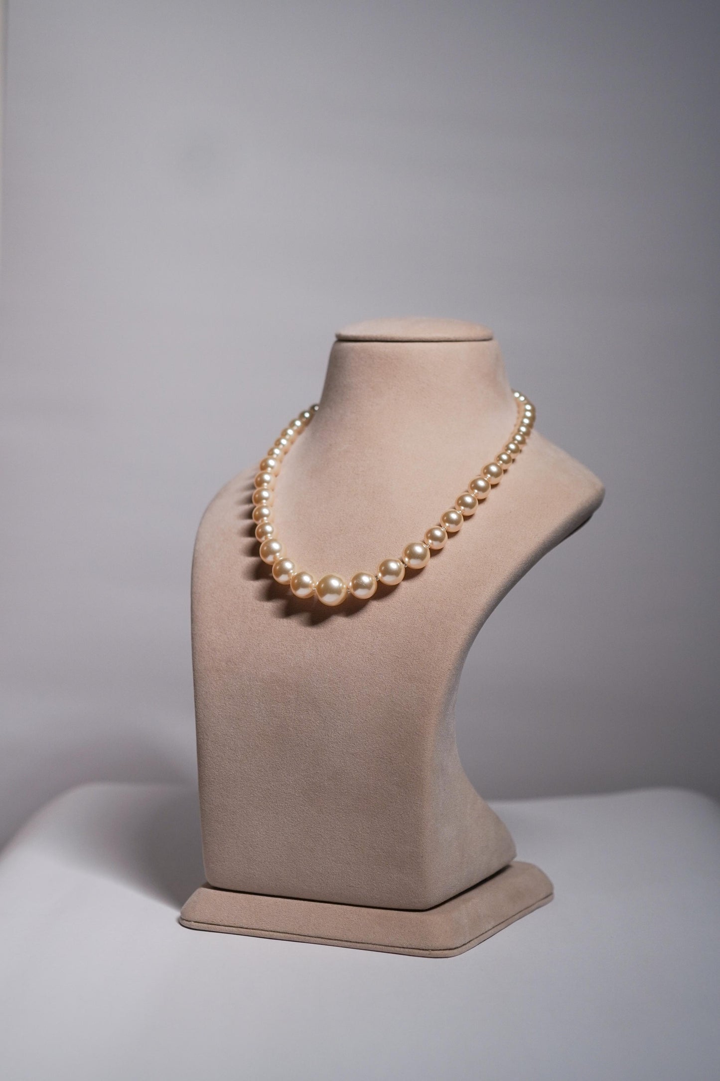 Shell Pearl Graduation Necklace, Single line (Golden)