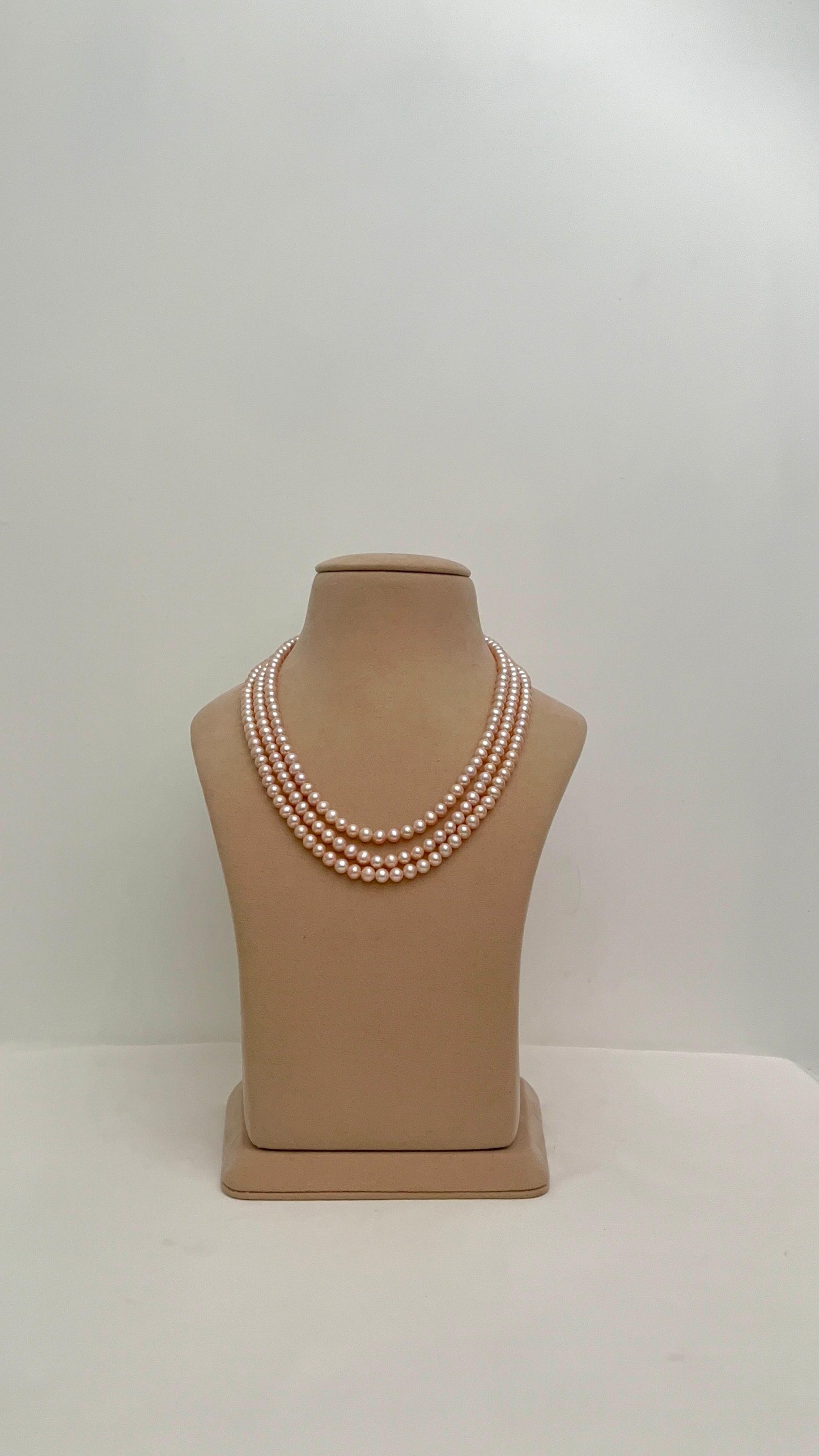 Triple line Fresh Water Pearl Necklace (pink)(5.5mm)